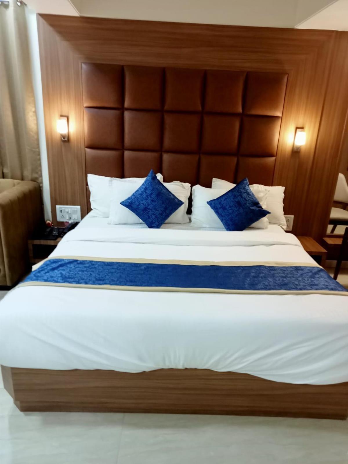 Hotel Jk Regency, Mumbai International Dış mekan fotoğraf